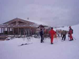 Xtrallusion photo library of independent, self-guided walking and sightseeing holidays in Italy. Pictures, images, photos and photographs taken along the way of this 1-day walking itinerary, to give you a visual impression of the day's walk.